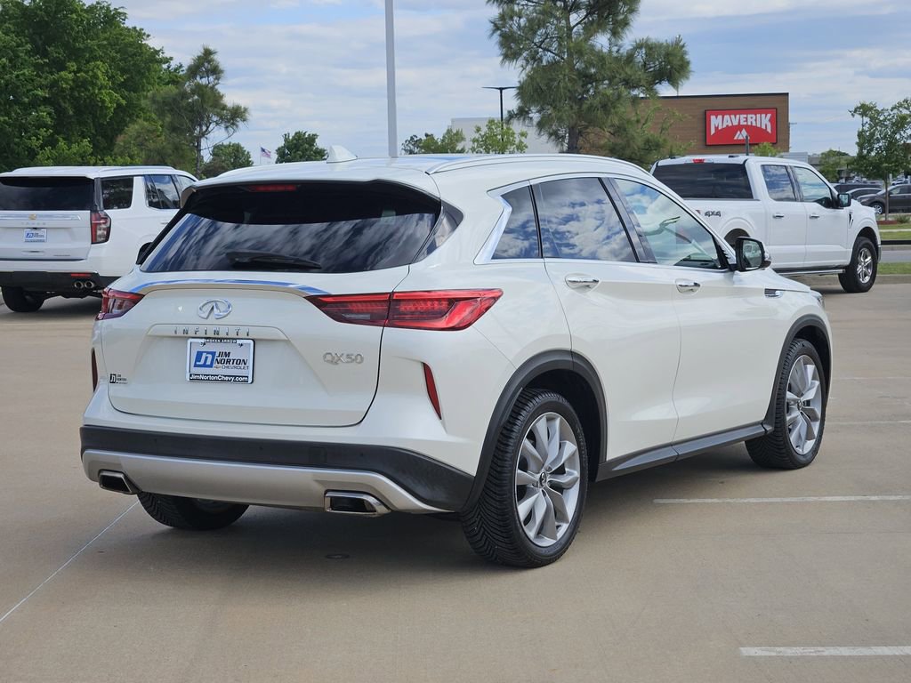 Used 2019 INFINITI QX50 Essential w/ Sensory Package FWD image 10