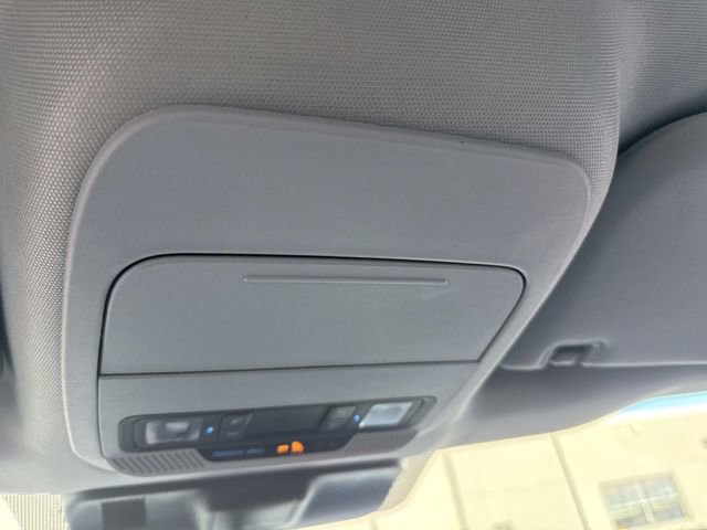 Used 2023 Ford F150 Lightning XLT image 34