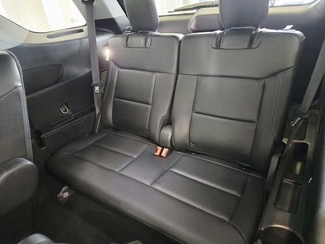 Used 2022 Ford Explorer XLT w/ Equipment Group 202A image 10