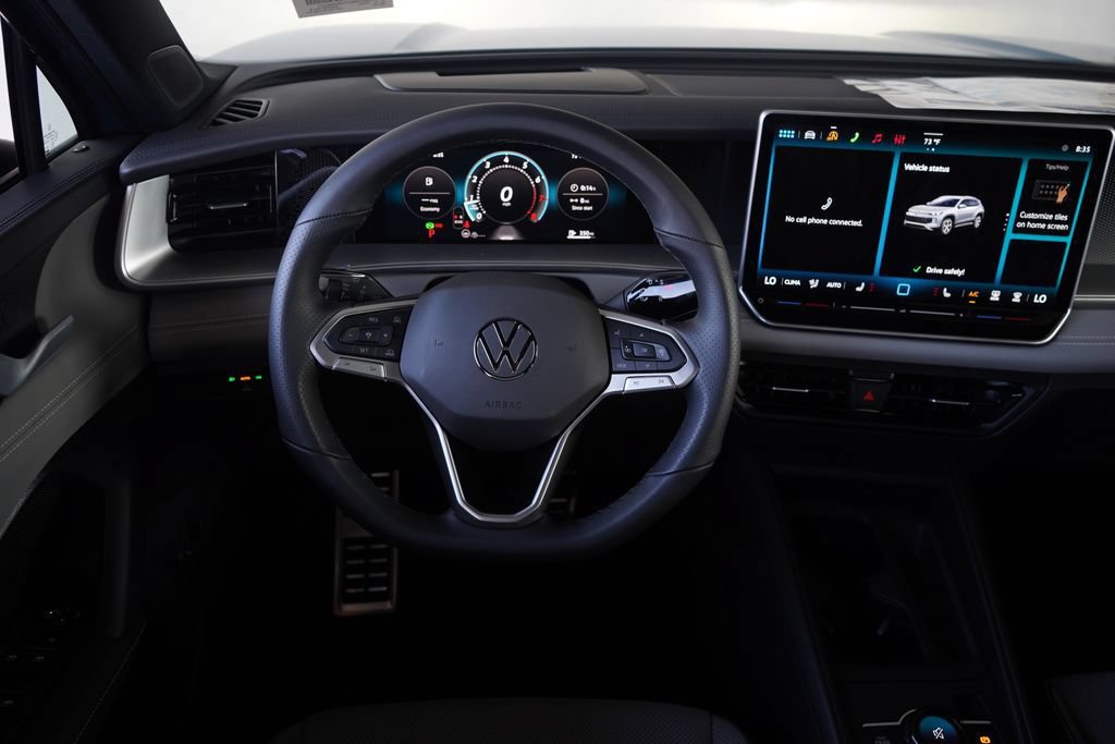 New 2026 Volkswagen Tiguan SE R-Line FWD image 11