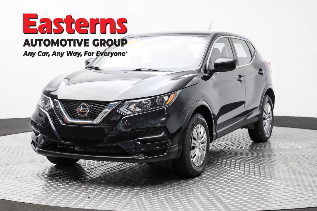 Used 2020 Nissan Rogue Sport S image 1