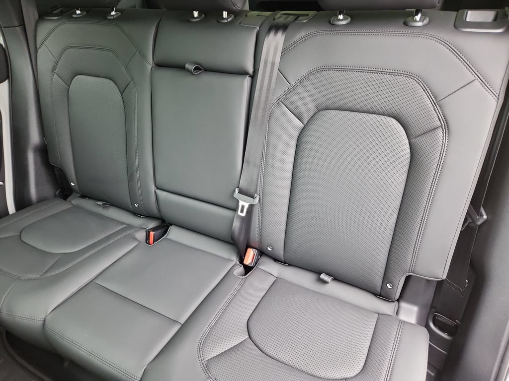 New 2026 Land Rover Defender 110 S AWD/4WD image 23