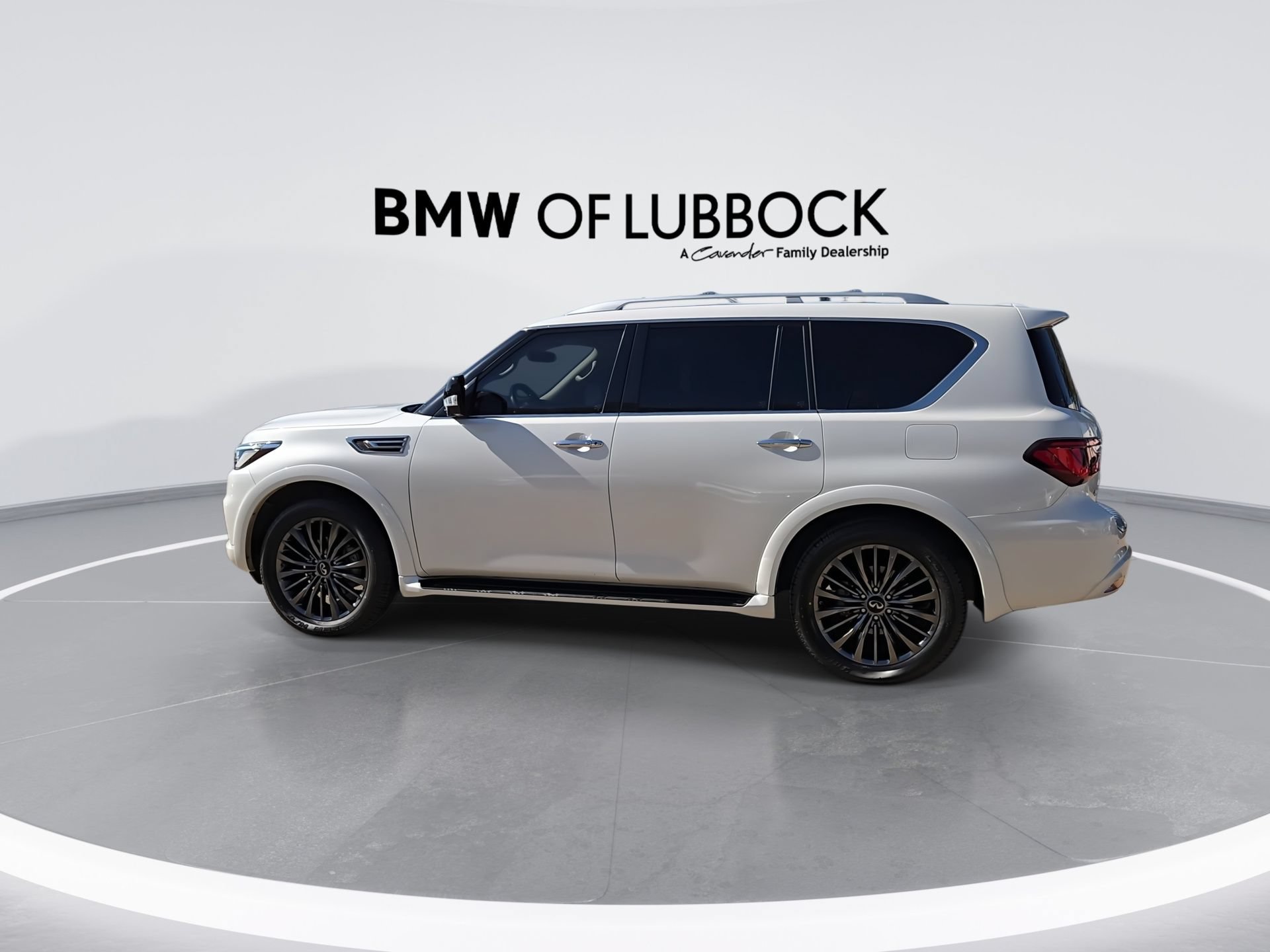 Used 2023 INFINITI QX80 Premium Select w/ Cargo Package AWD/4WD image 6