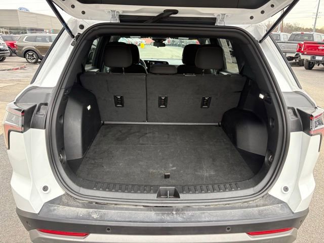 Used 2025 Chevrolet Equinox LT image 30