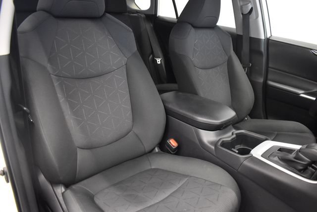 Used 2025 Toyota RAV4 XLE w/ Weather Package AWD/4WD image 6