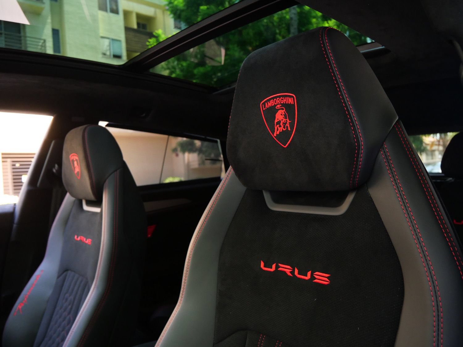 Used 2024 Lamborghini Urus Performante AWD/4WD image 15