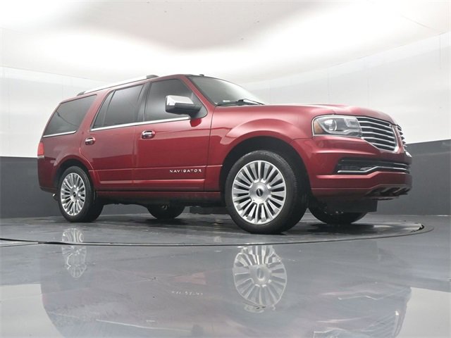 Used 2017 Lincoln Navigator Select image 40