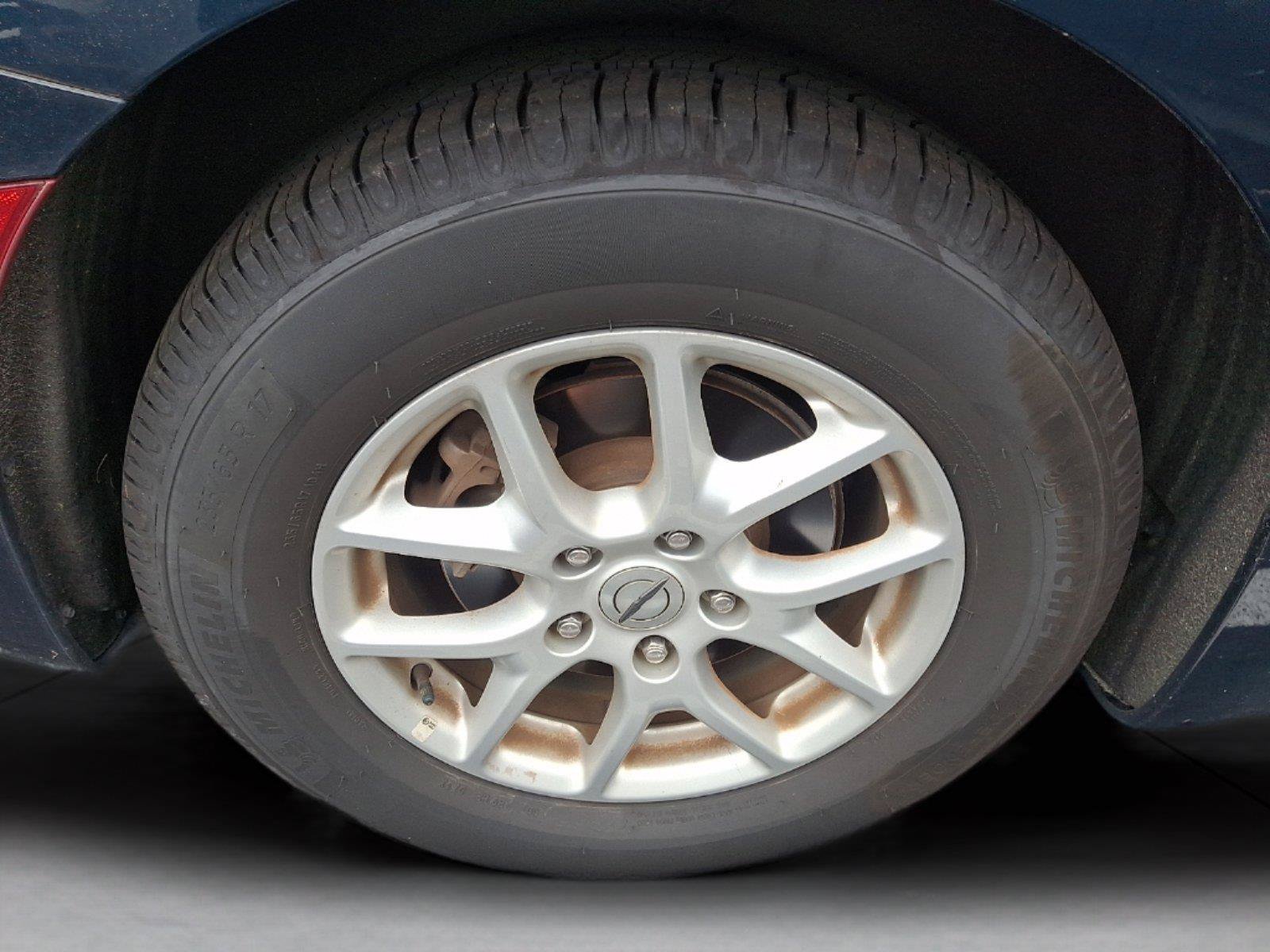 Used 2021 Chrysler Pacifica Touring-L w/ Uconnect Theater Family Group FWD image 11