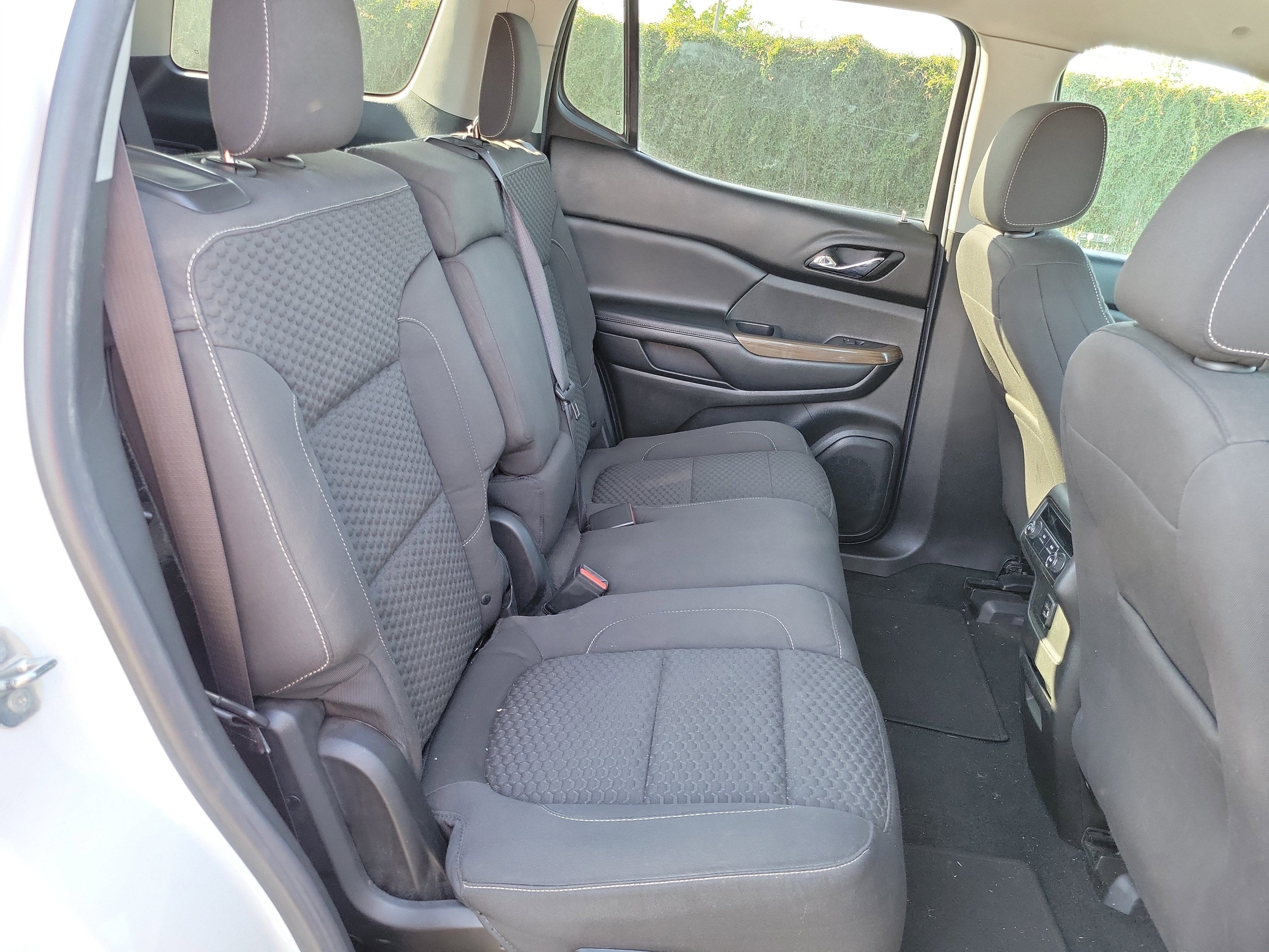 Used 2017 GMC Acadia SLE w/ Driver Alert Package I image 19