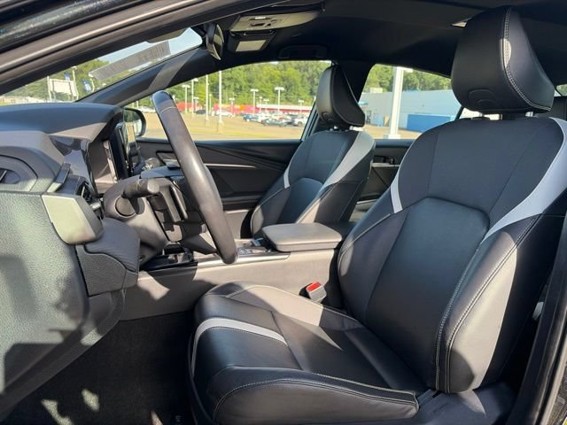 Used 2025 Toyota Camry SE FWD image 15