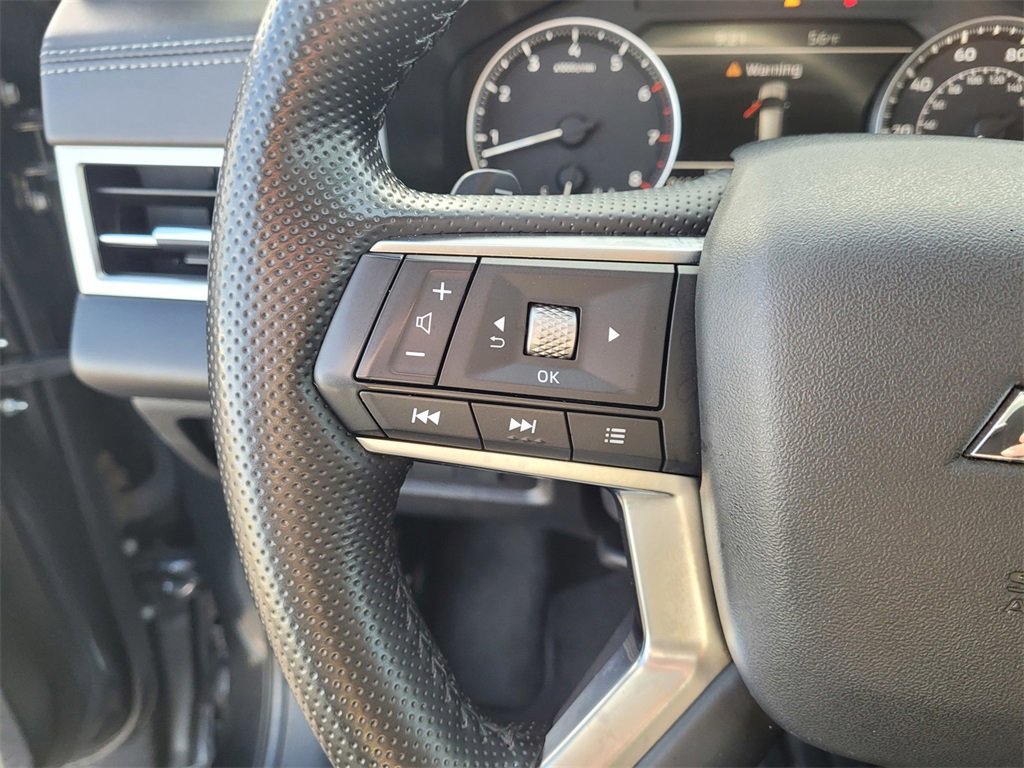 Used 2024 Mitsubishi Outlander SE image 19