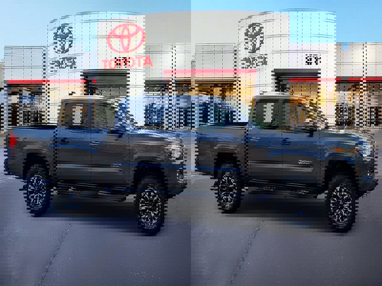 Used 2023 Toyota Tacoma SR5 image 4