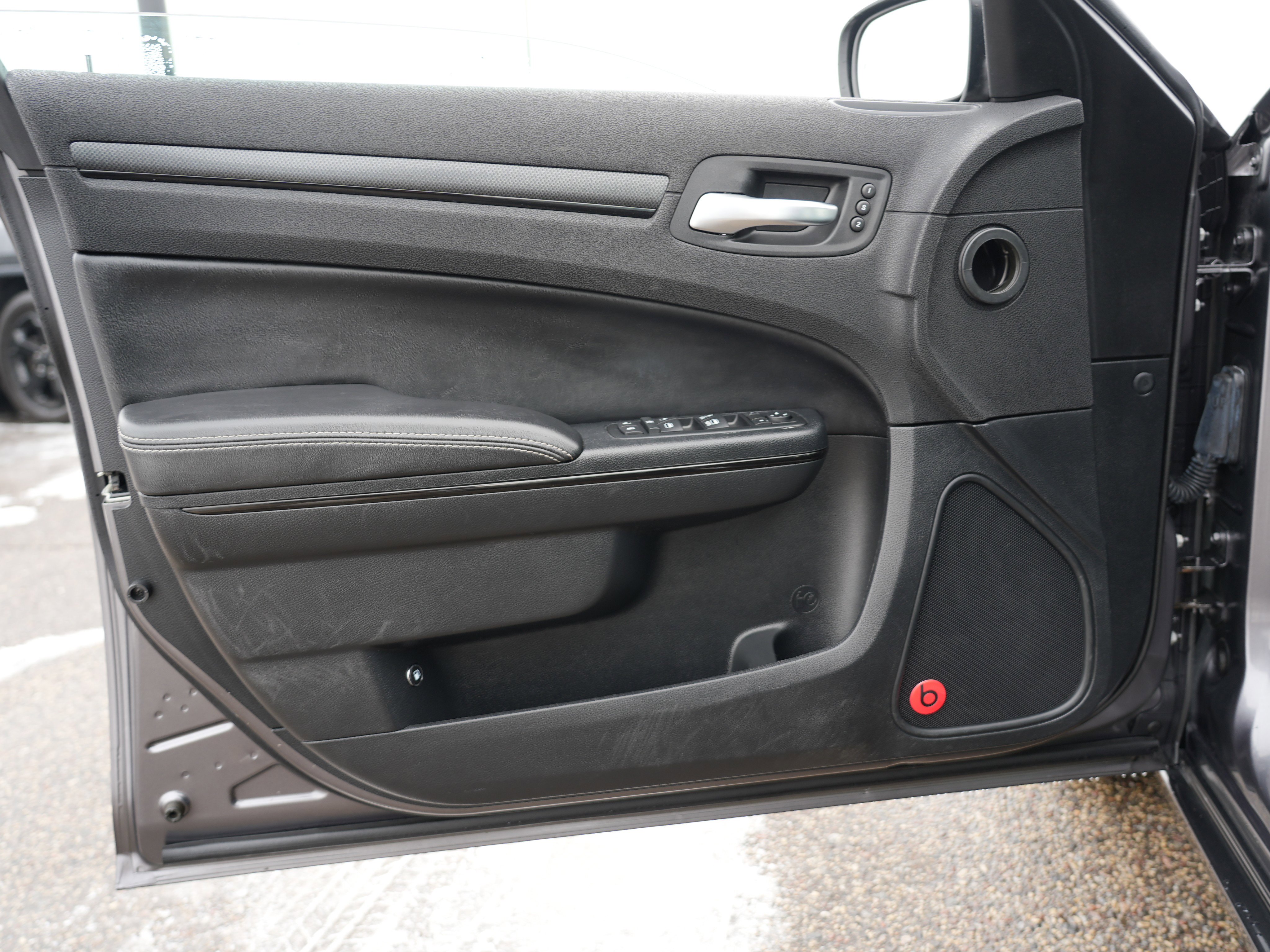 Used 2013 Chrysler 300 S w/ Luxury Group image 14