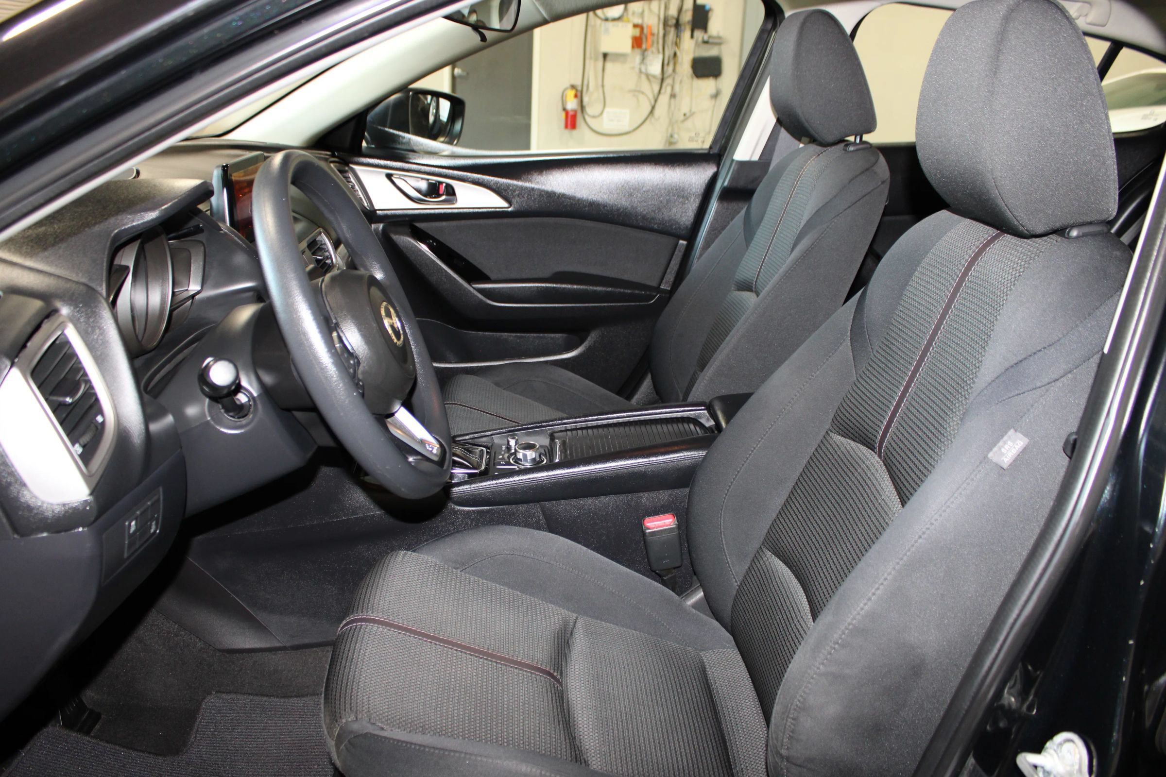 Used 2018 MAZDA MAZDA3 Sport w/ Preferred Equipment Package FWD image 25