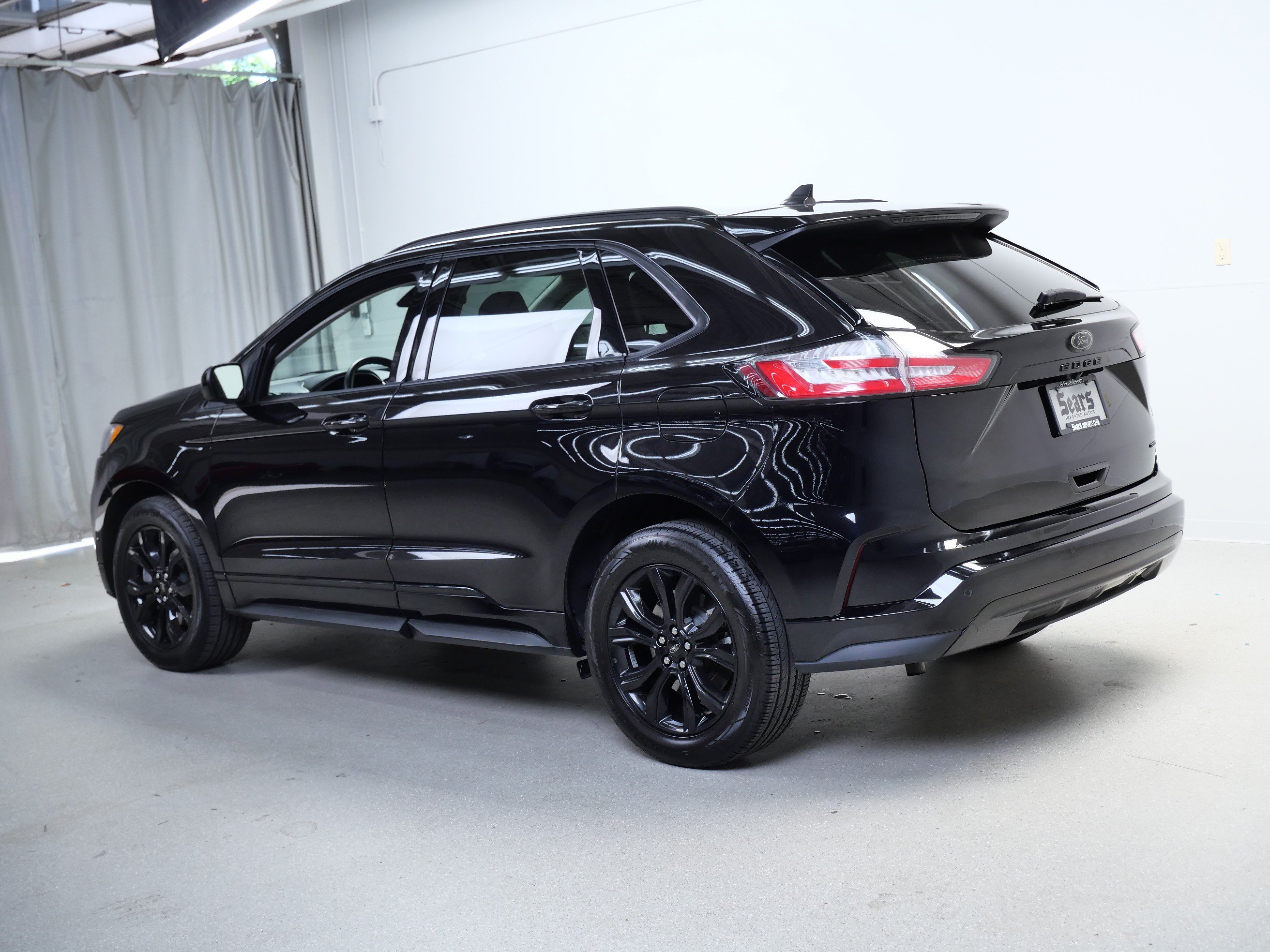 Used 2022 Ford Edge SE w/ Black Appearance Package AWD/4WD image 9