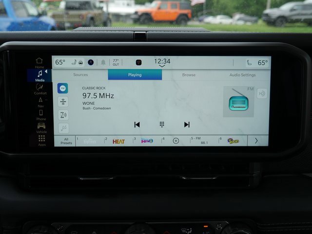 New 2025 Jeep Gladiator Rubicon w/ Safety Group image 20