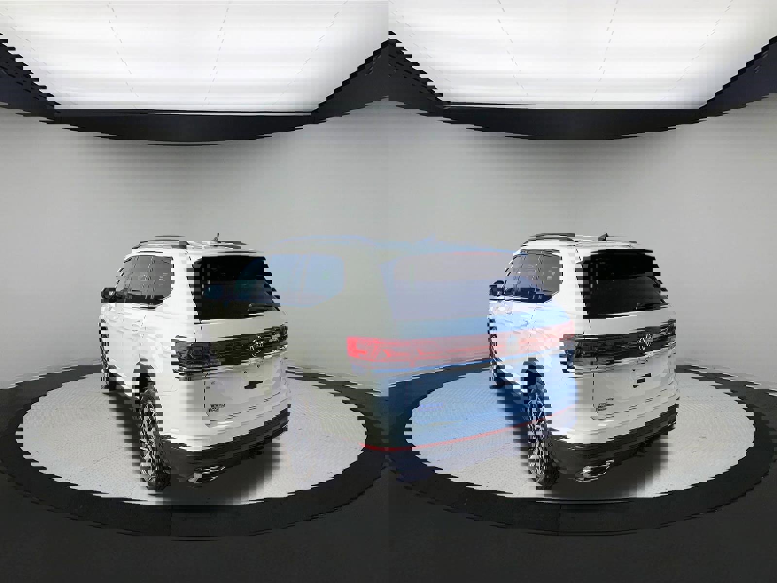 Used 2024 Volkswagen Atlas SE image 6