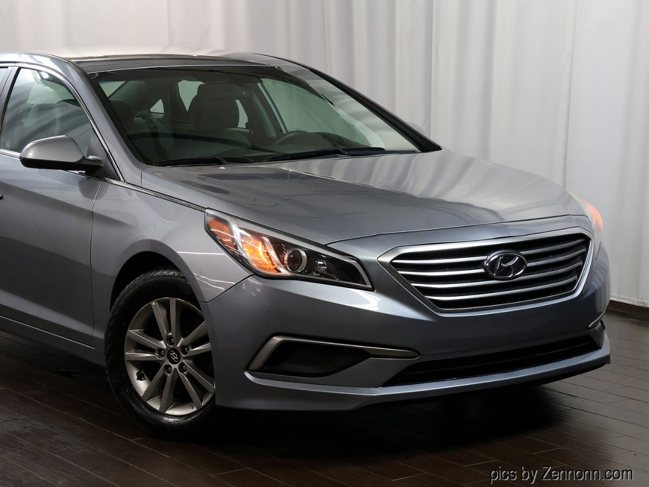 Used 2017 Hyundai Sonata SE image 2