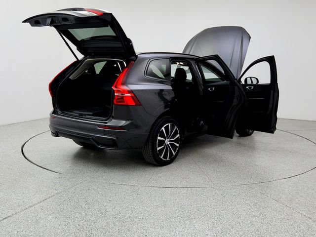 Certified 2023 Volvo XC60 B5 Plus w/ Climate Package image 11