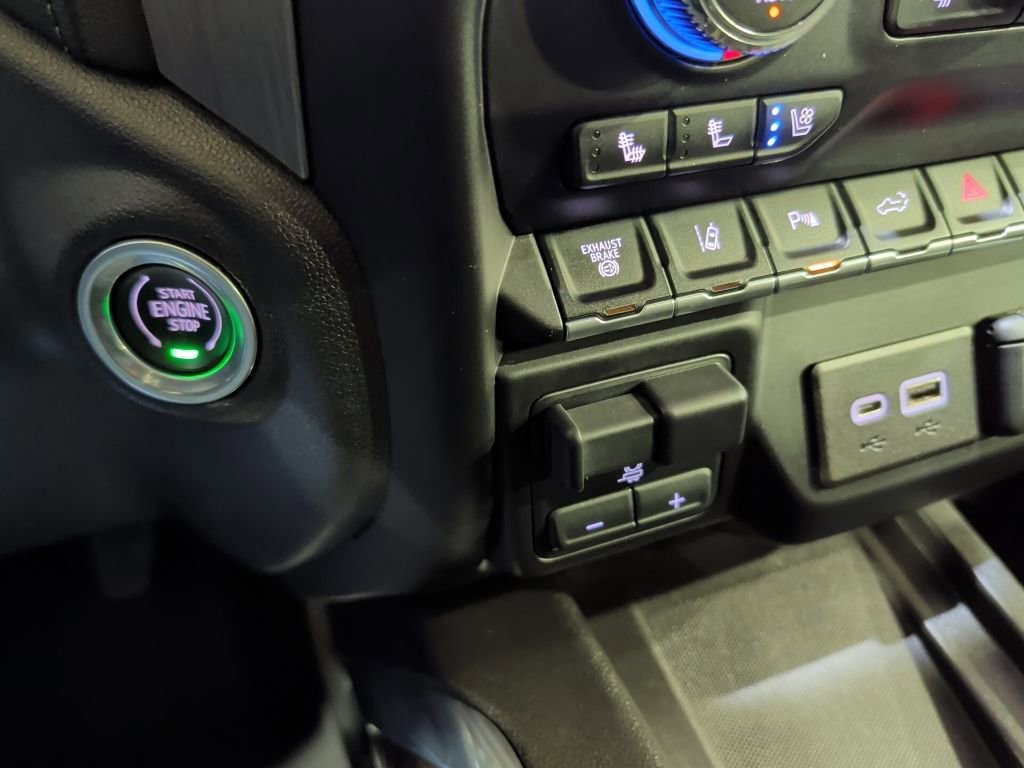 Used 2021 GMC Sierra 3500 Denali w/ Denali Ultimate Package image 23