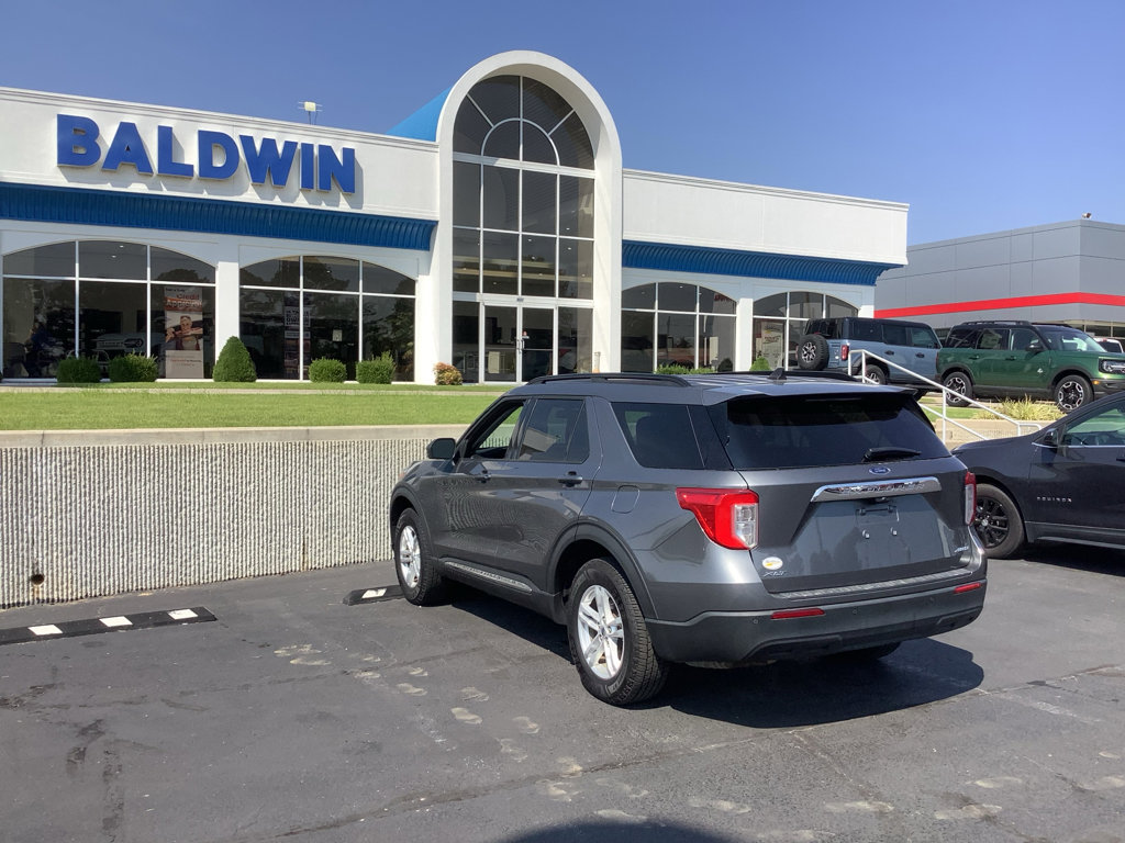 Used 2022 Ford Explorer XLT image 5
