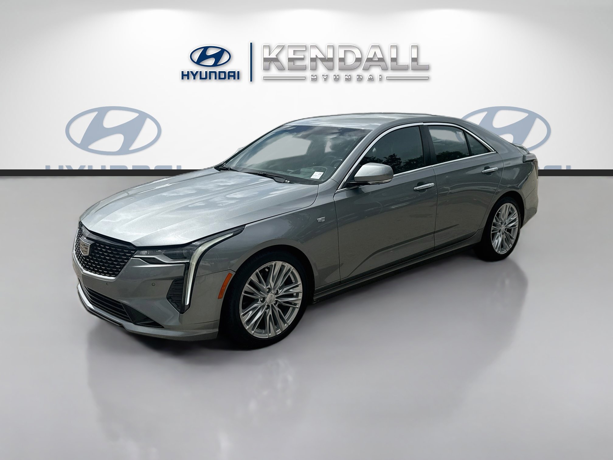 Used 2023 Cadillac CT4 Premium Luxury RWD image 3