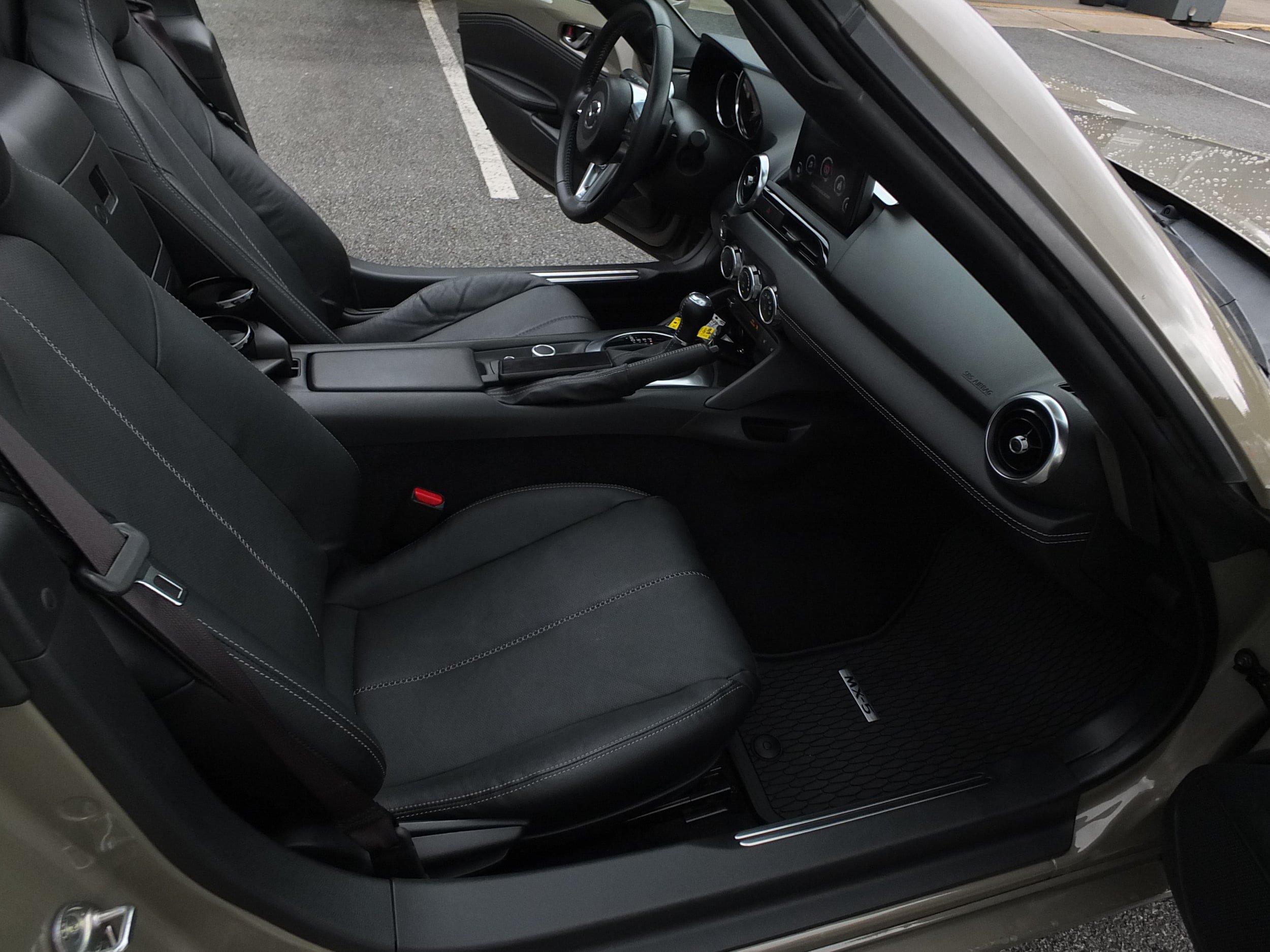 Used 2023 MAZDA MX-5 Miata Grand Touring w/ Weather Package RWD image 14