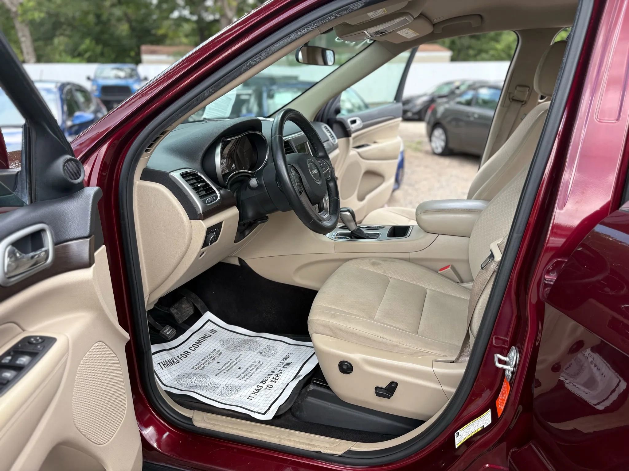 Used 2018 Jeep Grand Cherokee Laredo RWD image 11