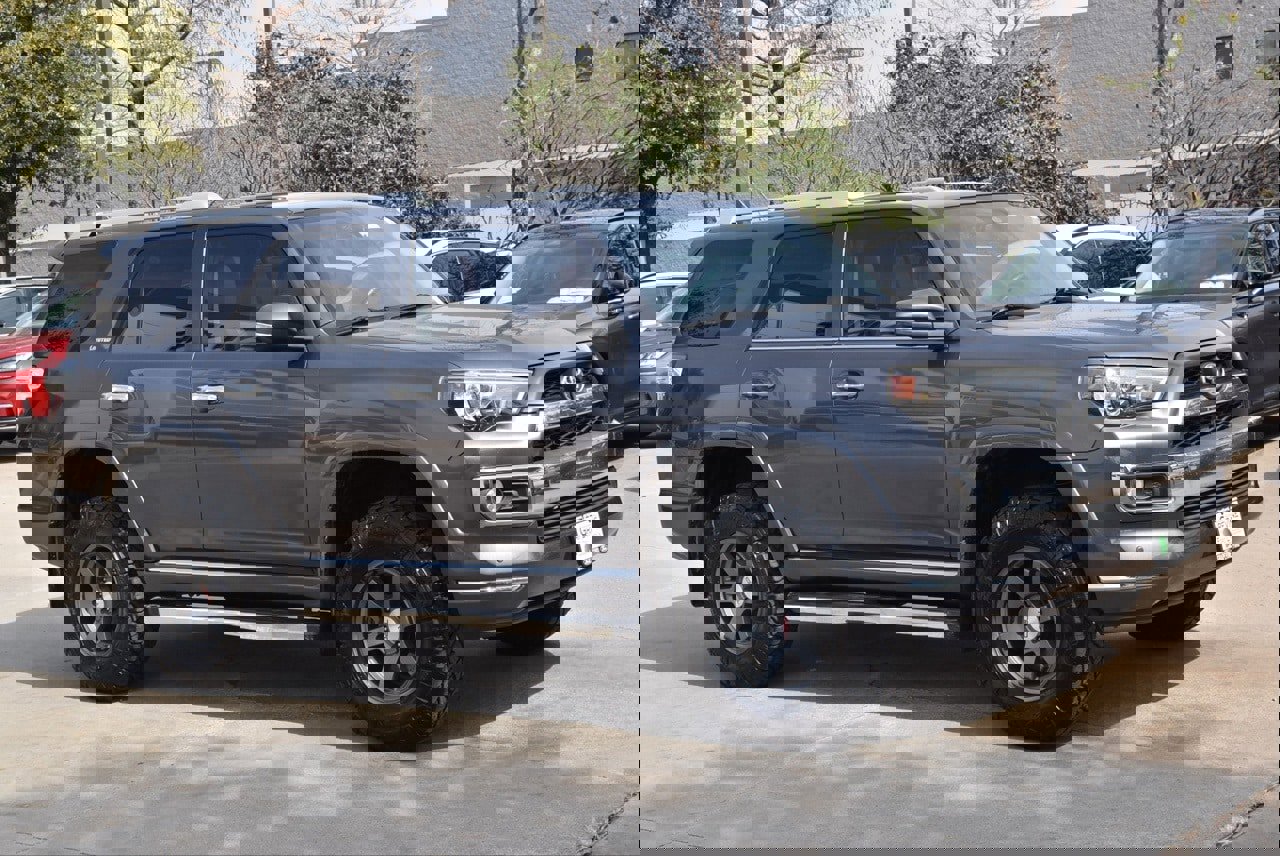 Used 2015 Toyota 4Runner Limited image 5