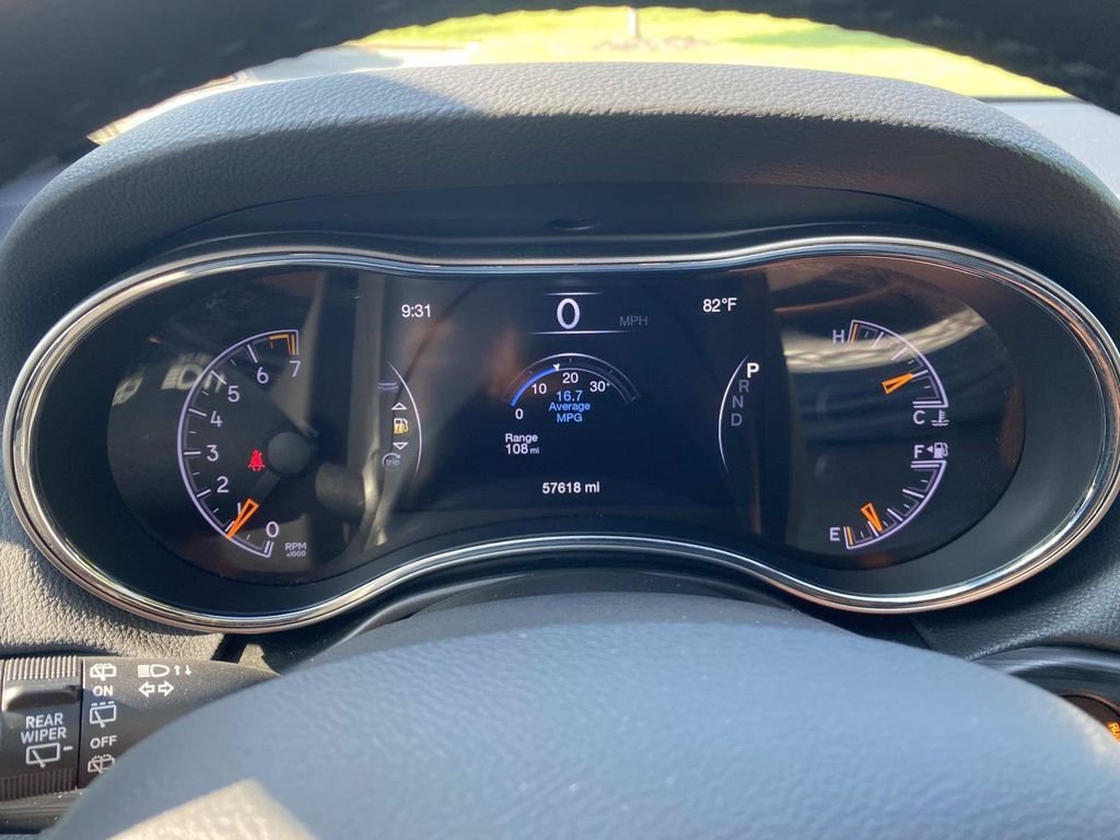 Used 2021 Jeep Grand Cherokee Laredo RWD image 33
