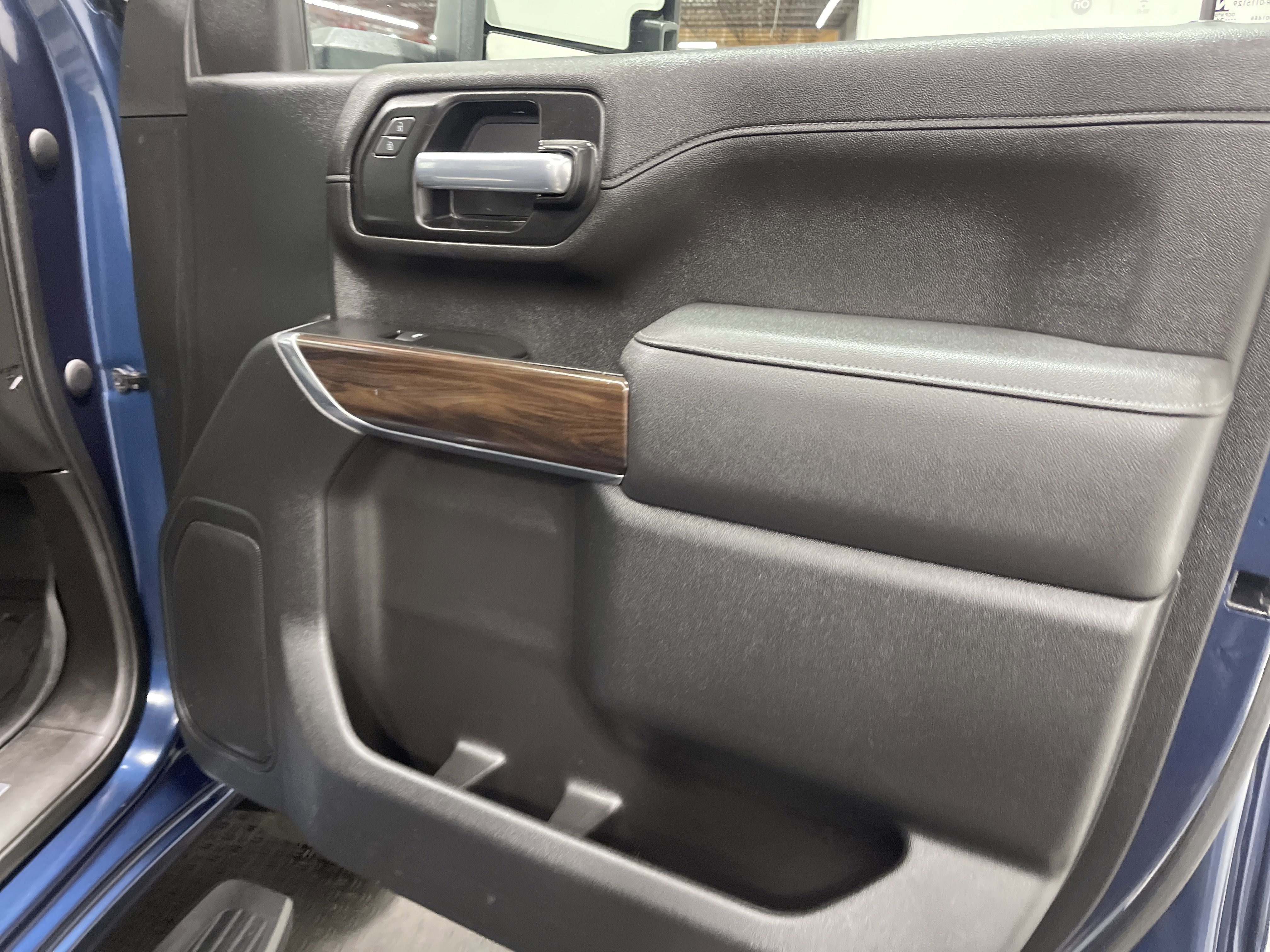 Used 2021 GMC Sierra 3500 SLT image 23