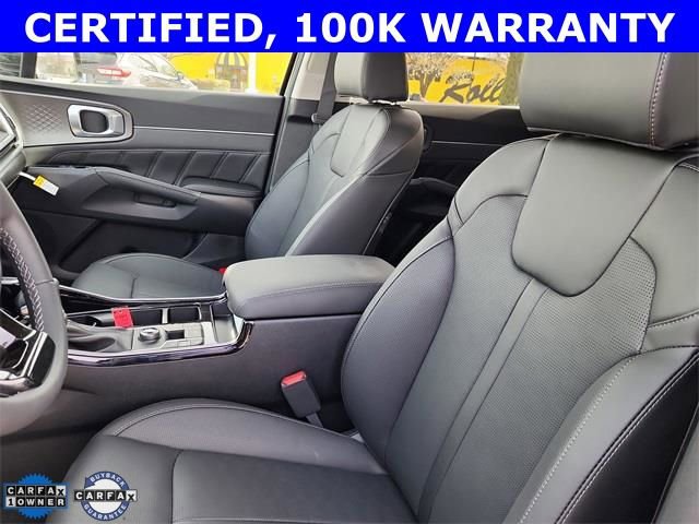 Certified 2025 Kia Sorento SX image 13