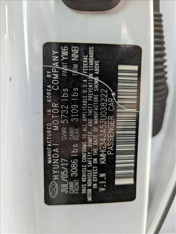 Used 2018 Genesis G90 3.3T Premium image 15