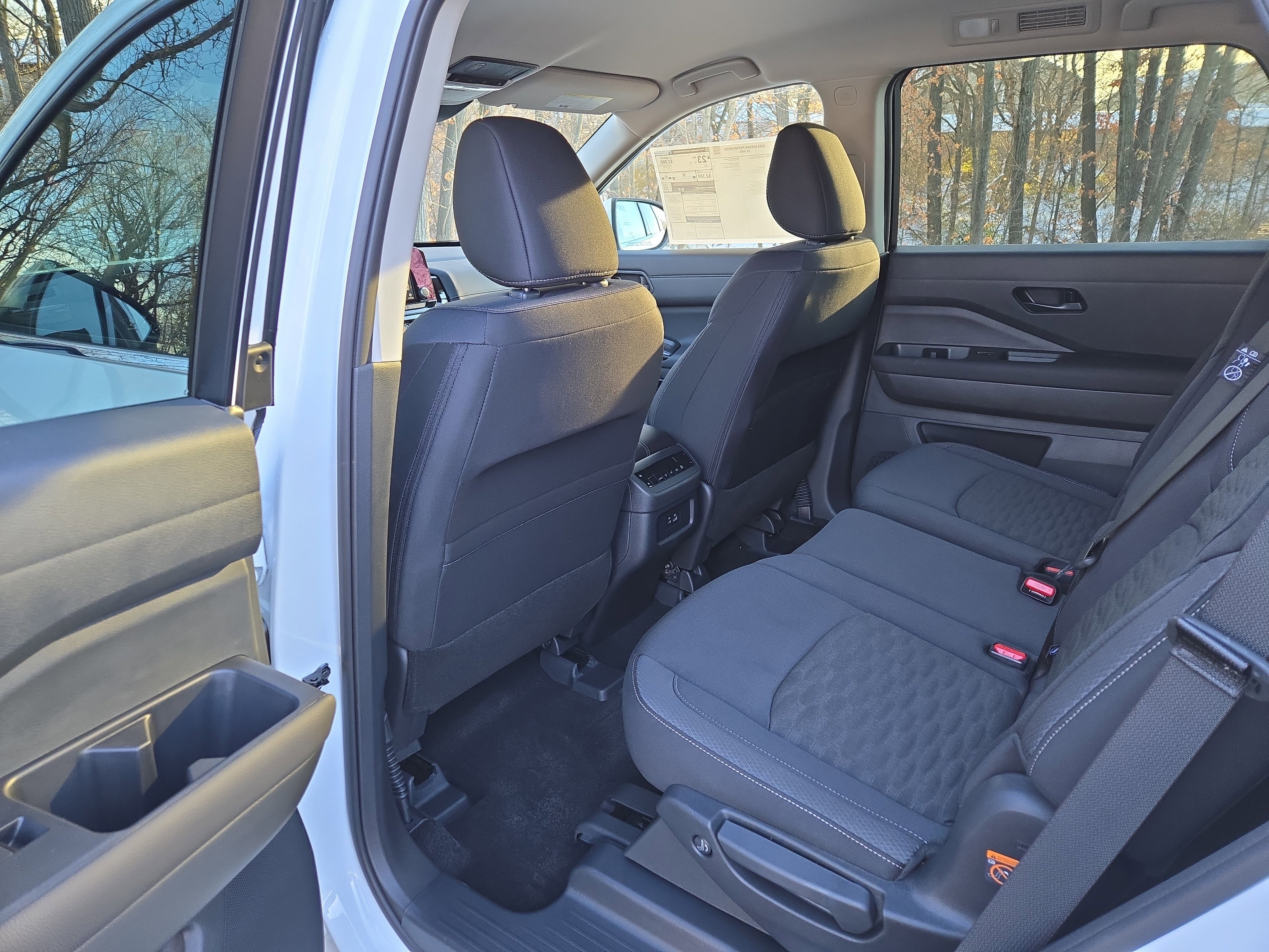 New 2025 Nissan Pathfinder SV image 15