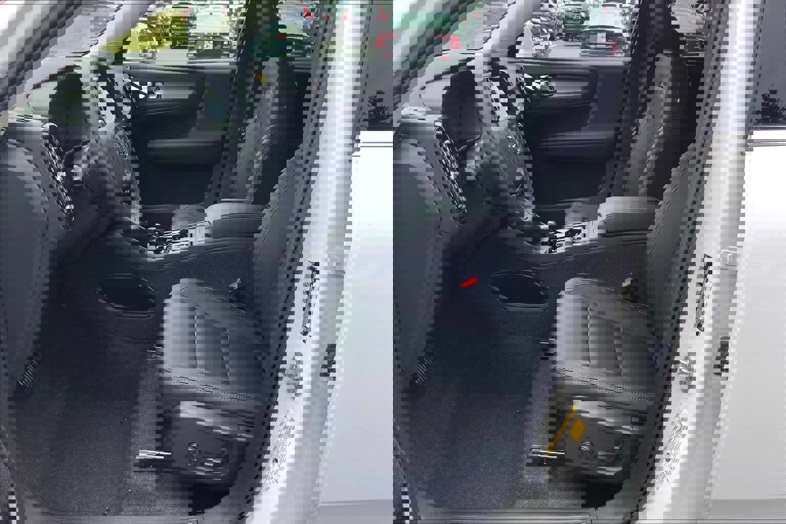 New 2025 Volvo XC40 B5 Core w/ Protection Package Premier image 13