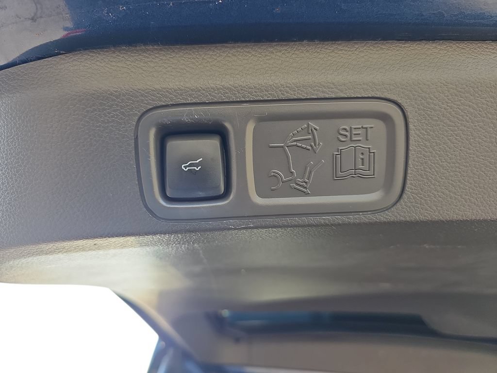 Used 2019 Ford Expedition XLT w/ Equipment Group 202A RWD image 34
