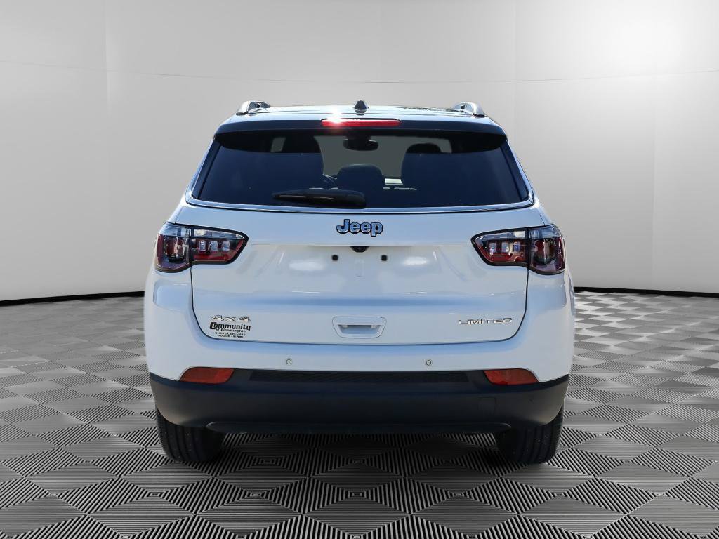 Used 2025 Jeep Compass Limited w/ Sun & Sound Group AWD/4WD image 6