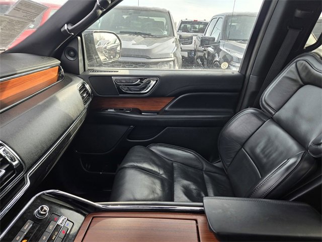 Used 2019 Lincoln Navigator Reserve w/ Cargo Package image 16