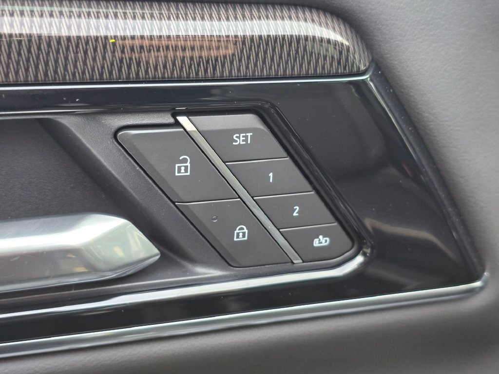 New 2026 GMC Yukon Elevation AWD/4WD image 25