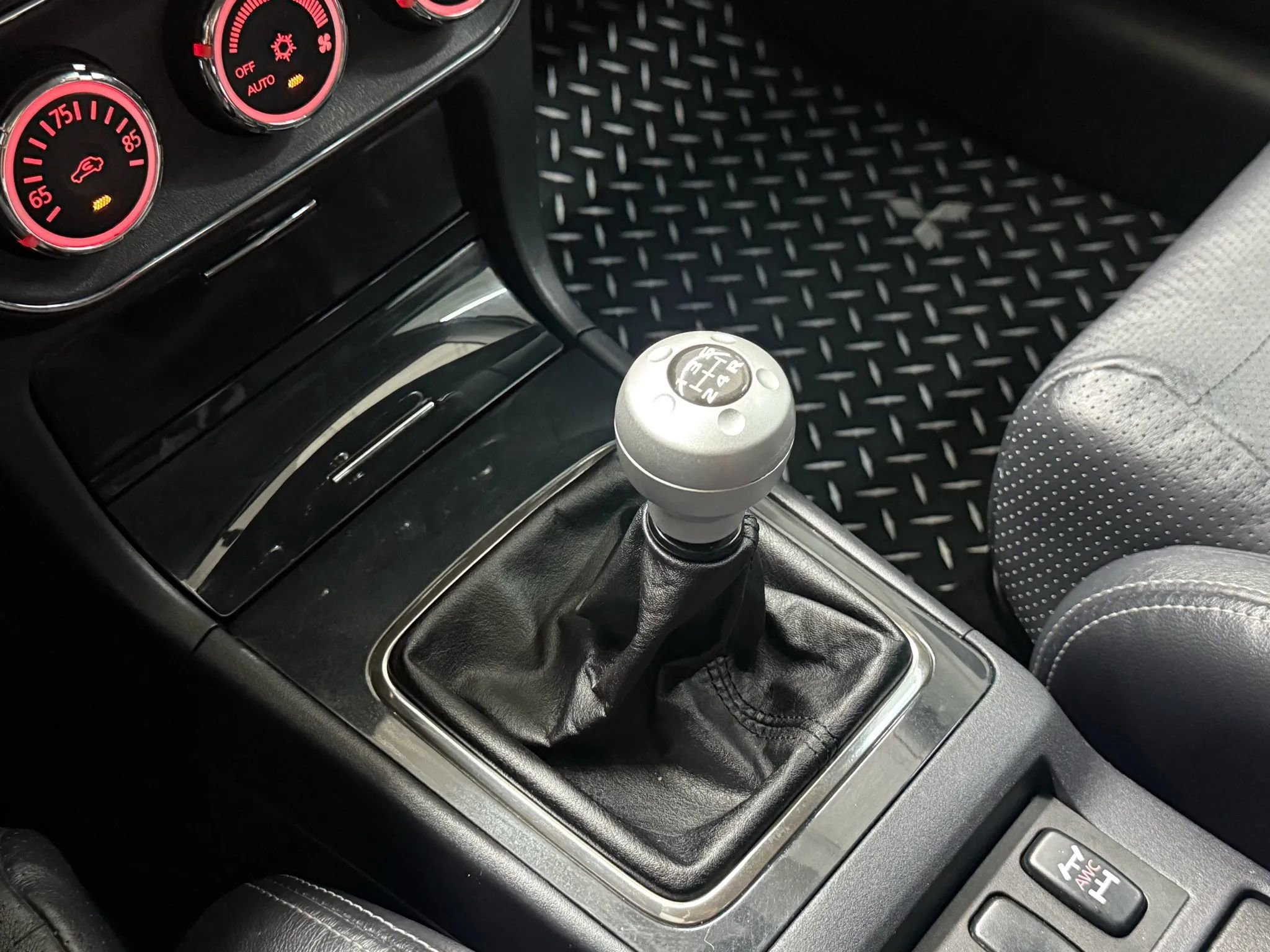 Used 2014 Mitsubishi Lancer Evolution GSR image 26