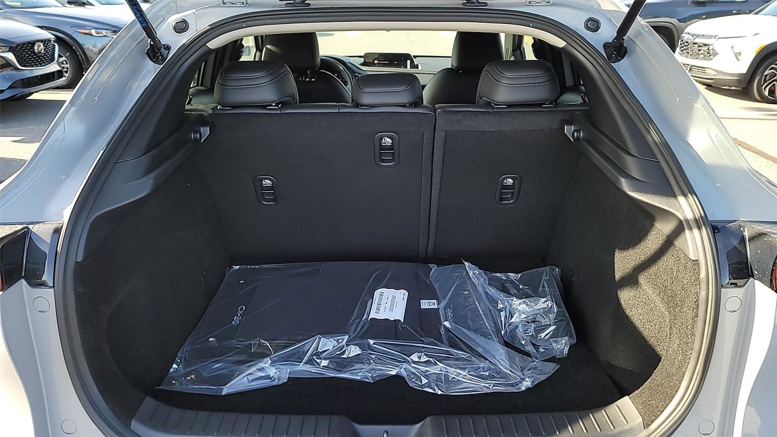 New 2025 MAZDA CX-30 AWD 2.5 S w/ Select Sport Pkg image 12