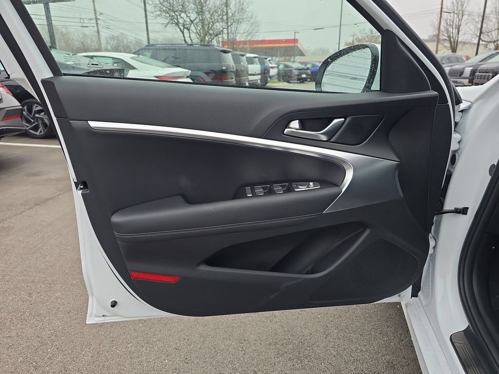 Used 2026 Genesis G70 2.5T AWD/4WD image 13