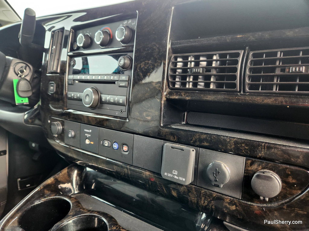 Used 2022 GMC Savana 2500 w/ Enhanced Convenience Package image 51