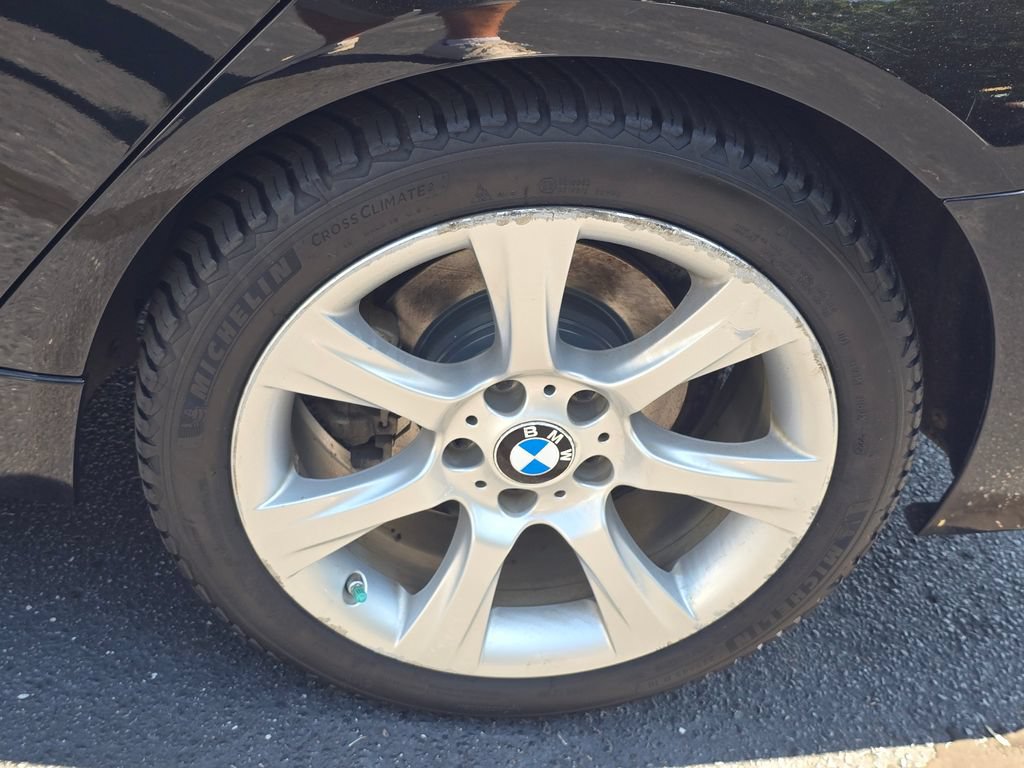 Used 2015 BMW 320i xDrive Sedan AWD/4WD image 12