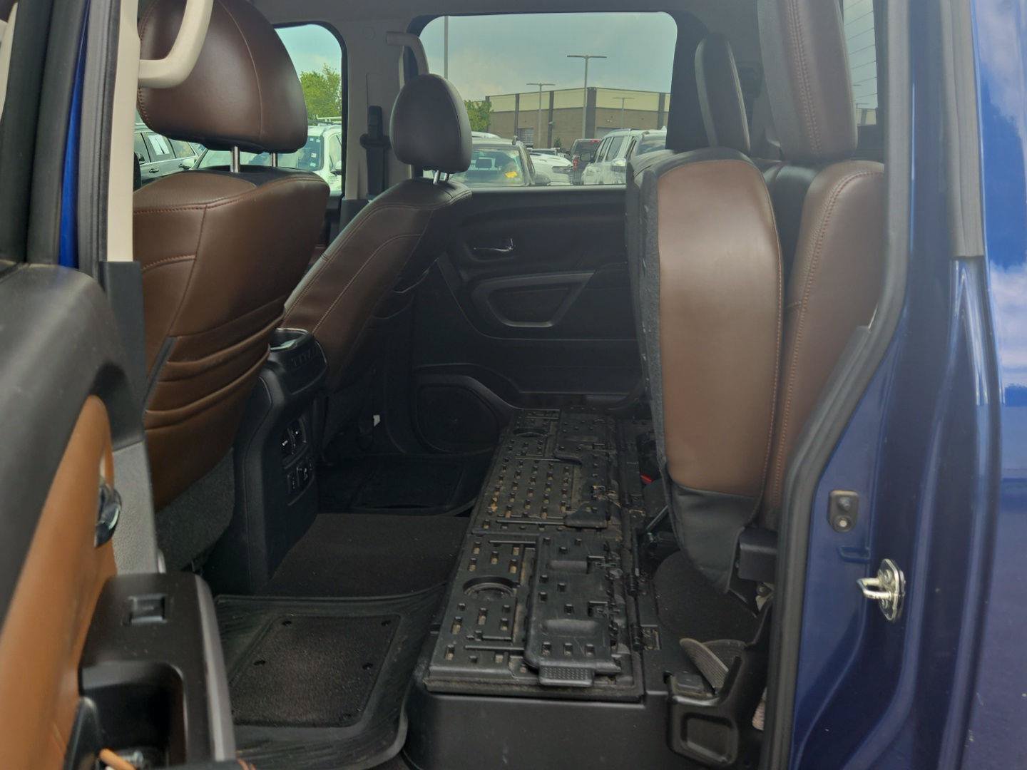 Used 2017 Nissan Titan Platinum Reserve AWD/4WD image 14