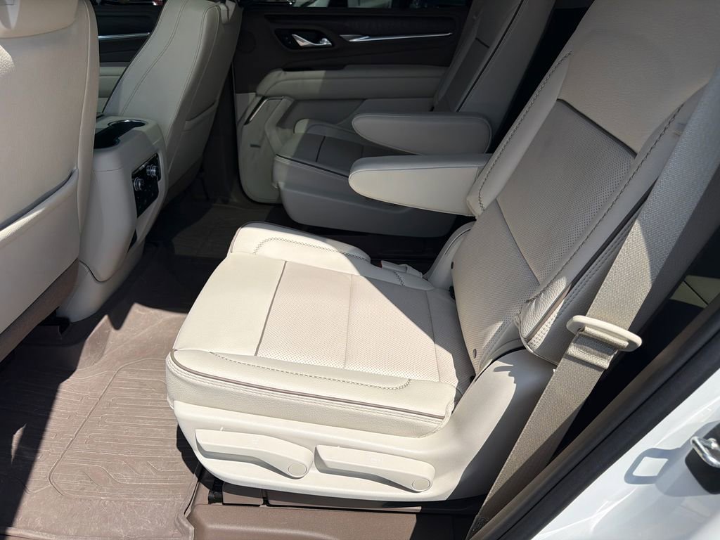 Used 2023 GMC Yukon Denali image 9