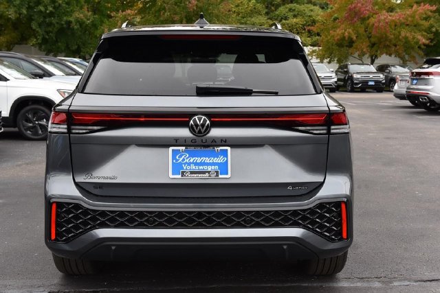 New 2027 Volkswagen Tiguan SE R-Line AWD/4WD image 6