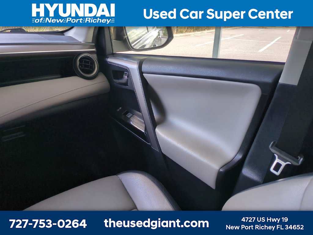 Used 2016 Toyota RAV4 Limited FWD image 18