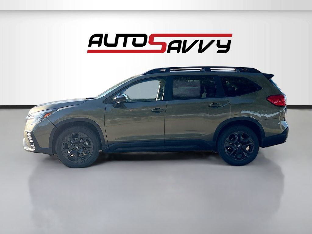Used 2025 Subaru Ascent Onyx Edition image 4
