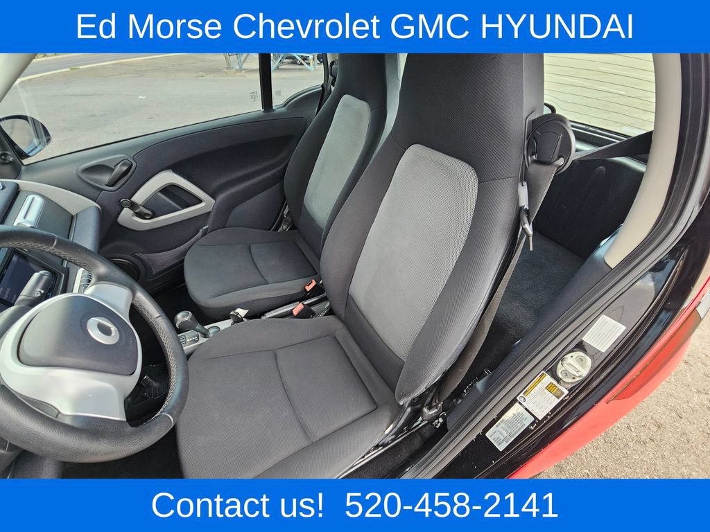 Used 2014 smart fortwo passion RWD image 9